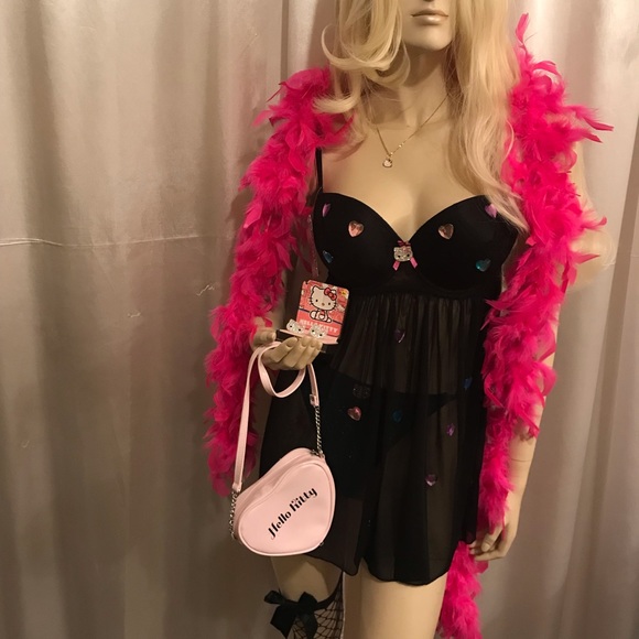 Adorable 💖🍬custom hello kitty lingerie set and Sanrio necklace bundle 🍭 - Picture 7 of 13